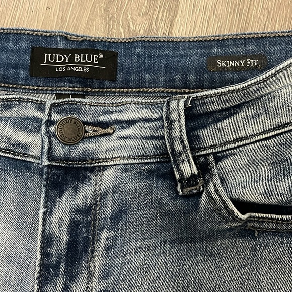 Judy Blue High Rise Heavy Hand Sand Skinny Jeans - Picture 5 of 11